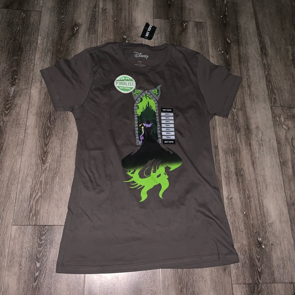 New disney maleficent graphic tshirt
